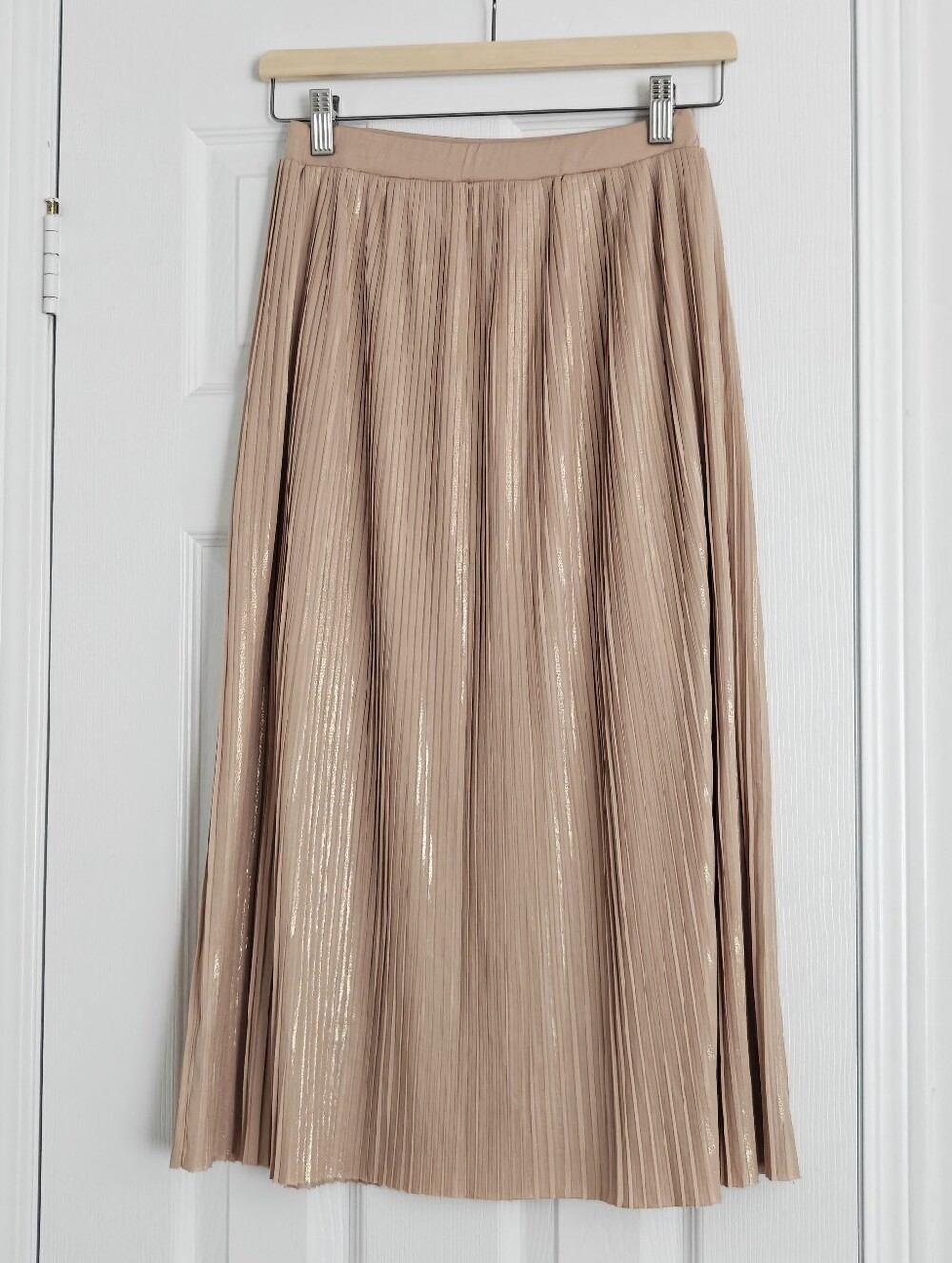 Mango Suit Metallic Thread Pleated Skirt